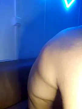 Amir334  online show from November 2025 12:19:02 PM