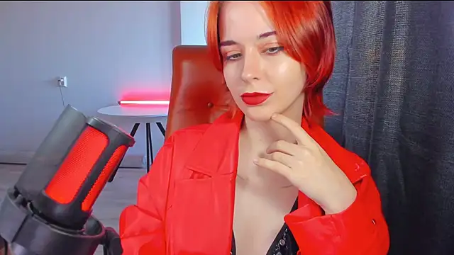 mollyposhh online show from September 2025 02:18:02 PM