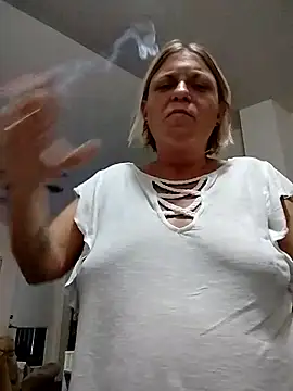 Snapshot of Playmate86 chatting on December 2024 08:40:02 AM Playmate86 online show from December 2024 08:40:02 AM