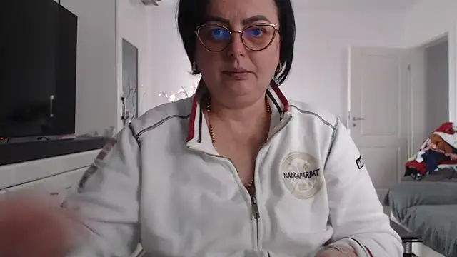 Amandamuller1982 online show from November 2025 12:28:02 PM