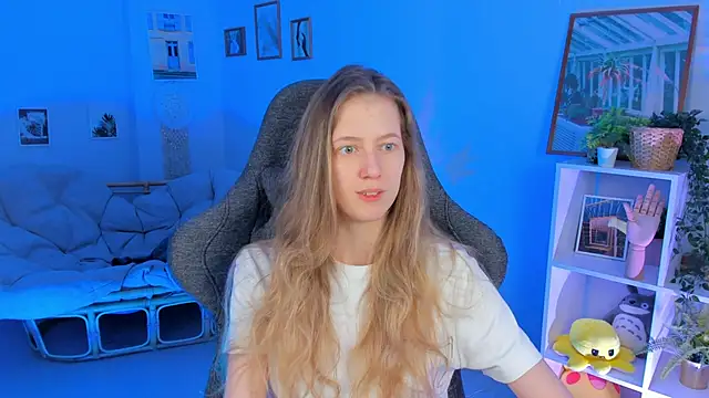 Sharon Evansi online show from March 2025 03:16:02 PM