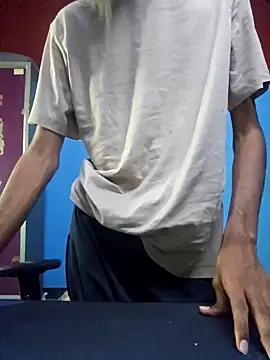 Snapshot of Luffyslim chatting on February 2025 10:37:02 AM Luffyslim online show from February 2025 10:37:02 AM