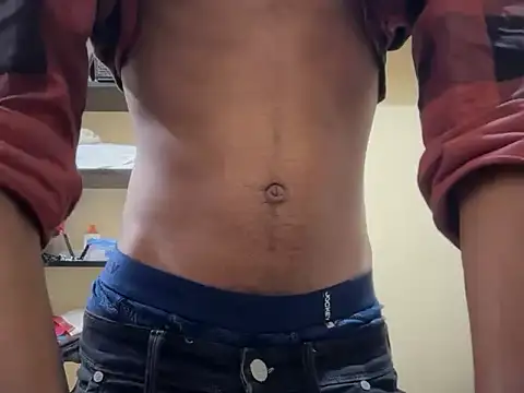 Snapshot of Luffyslim chatting on March 2026 01:10:02 AM Luffyslim online show from March 2026 01:10:02 AM