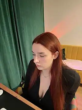 CookyDaisy online show from December 2024 04:39:02 PM