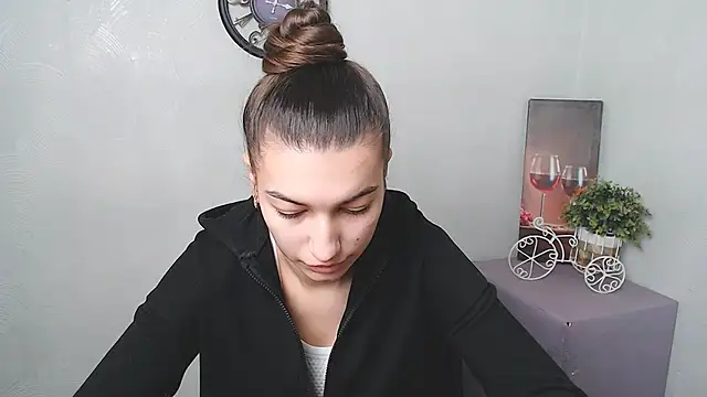 KarolinaRosse  online show from February 2025 07:06:02 AM