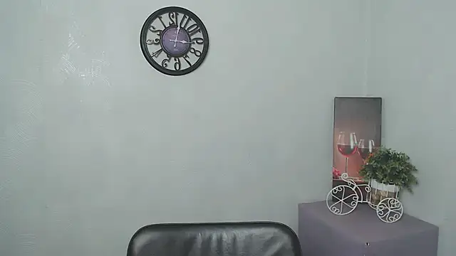 KarolinaRosse  online show from February 2025 07:00:02 AM