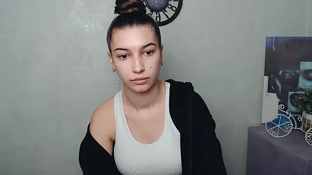 KarolinaRosse  online show from March 2025 10:05:02 AM