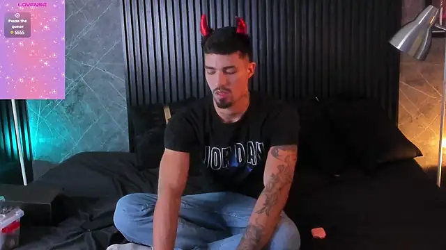 Duriel  online show from January 2025 02:03:02 PM