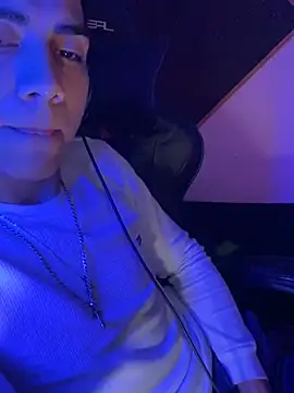 Snapshot of SkinnyHot444 chatting on December 2024 02:30:02 PM SkinnyHot444 online show from December 2024 02:30:02 PM