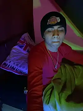 Snapshot of SkinnyHot444 chatting on January 2025 12:15:02 PM SkinnyHot444 online show from January 2025 12:15:02 PM