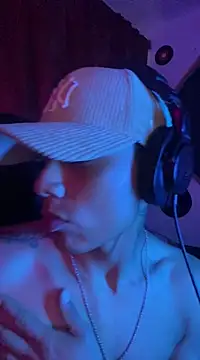 Snapshot of SkinnyHot444 chatting on January 2025 02:51:02 PM SkinnyHot444 online show from January 2025 02:51:02 PM