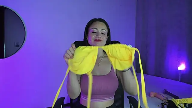 SaraMilf 69 online show from March 2025 07:15:02 PM