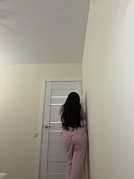 Snapshot of Sweet_Khalifa_ chatting on January 2025 05:32:01 PM Sweet Khalifa online show from January 2025 05:32:01 PM