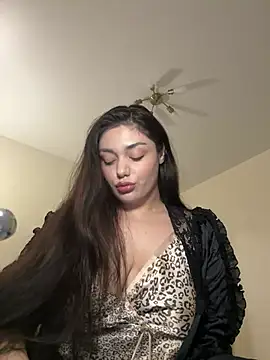 Snapshot of Sweet_Khalifa_ chatting on February 2025 03:23:02 PM Sweet Khalifa online show from February 2025 03:23:02 PM