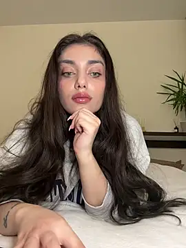 Snapshot of Sweet_Khalifa_ chatting on February 2025 03:48:02 PM Sweet Khalifa online show from February 2025 03:48:02 PM