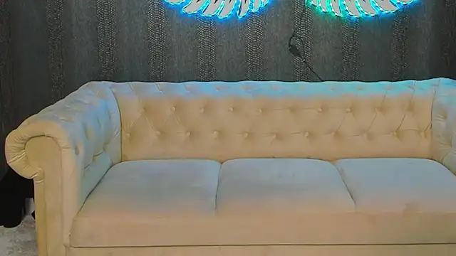 Snapshot of anemarieejolie chatting on January 2025 08:44:01 PM anemarieejolie online show from January 2025 08:44:01 PM