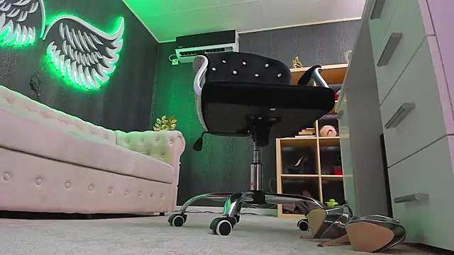 Snapshot of anemarieejolie chatting on January 2025 10:39:01 PM anemarieejolie online show from January 2025 10:39:01 PM