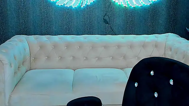 Snapshot of anemarieejolie chatting on March 2025 09:42:02 PM anemarieejolie online show from March 2025 09:42:02 PM