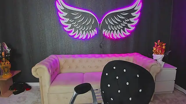 Snapshot of anemarieejolie chatting on September 2025 02:28:02 PM anemarieejolie online show from September 2025 02:28:02 PM