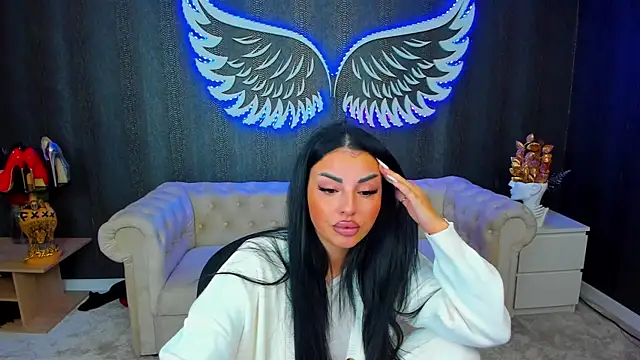 Snapshot of anemarieejolie chatting on October 2025 06:50:01 PM anemarieejolie online show from October 2025 06:50:01 PM