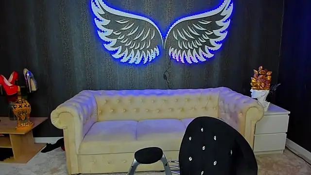 Snapshot of anemarieejolie chatting on October 2025 05:11:02 PM anemarieejolie online show from October 2025 05:11:02 PM