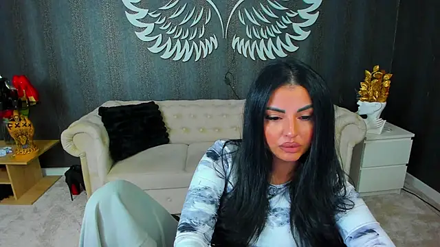 Snapshot of anemarieejolie chatting on November 2025 05:57:02 PM anemarieejolie online show from November 2025 05:57:02 PM