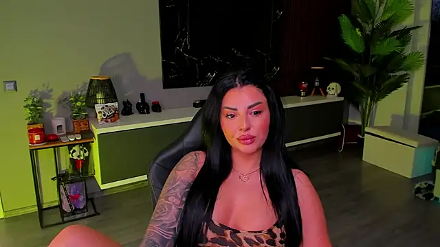 Snapshot of anemarieejolie chatting on April 2026 05:32:02 PM anemarieejolie online show from April 2026 05:32:02 PM