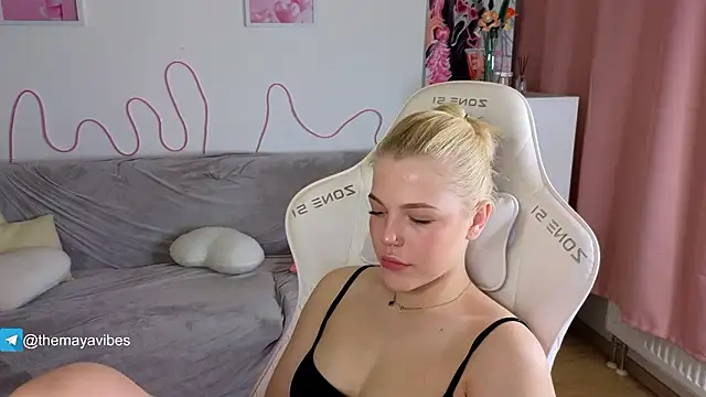 Maya Rave online show from March 2026 03:52:02 AM