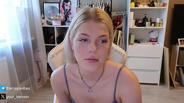 Snapshot of Maya_Rave chatting on June 2026 03:20:02 AM Maya Rave online show from June 2026 03:20:02 AM