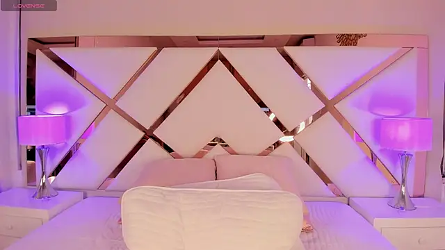 ChloeTayylor  online show from September 2025 08:12:02 PM