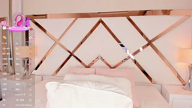 ChloeTayylor  online show from September 2025 07:41:01 PM