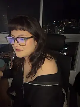 Snapshot of PoliBenett_ chatting on January 2026 11:40:02 PM PoliBenett online show from January 2026 11:40:02 PM