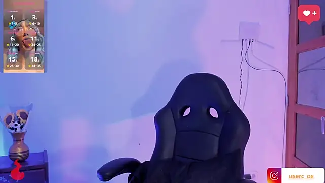 Snapshot of haanna_thompsoon chatting on December 2024 04:11:01 AM haanna thompsoon online show from December 2024 04:11:01 AM