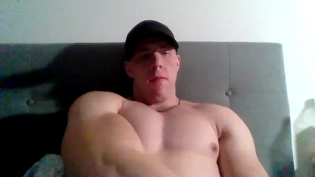 Snapshot of parkerxmuscle chatting on January 2025 01:06:02 PM parkerxmuscle online show from January 2025 01:06:02 PM