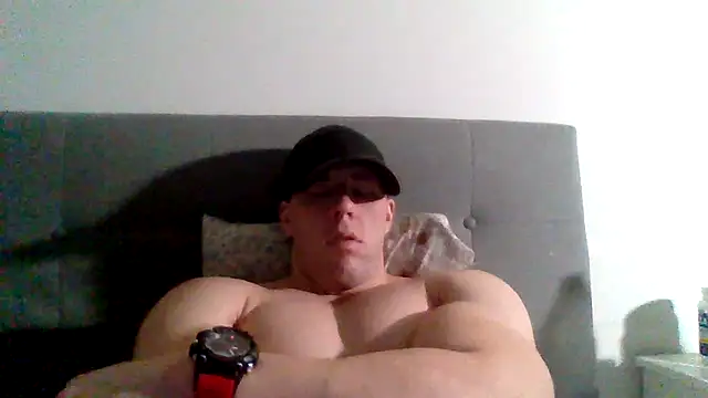 Snapshot of parkerxmuscle chatting on January 2025 12:56:01 PM parkerxmuscle online show from January 2025 12:56:01 PM
