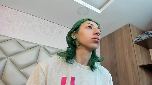 Im gaia online show from November 2025 12:03:01 PM