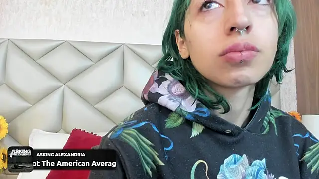 Im gaia online show from November 2025 12:11:01 PM