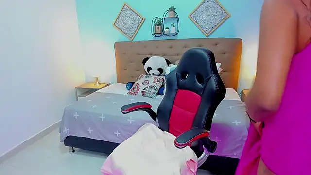 Edelaine rogers online show from April 2026 05:12:02 AM