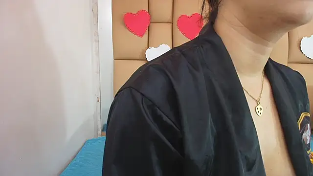 Amy wats0n online show from February 2025 07:05:01 PM