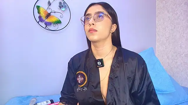 Amy wats0n online show from December 2025 07:11:01 PM