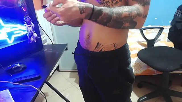 Badboyi1997 online show from October 2025 12:17:02 AM