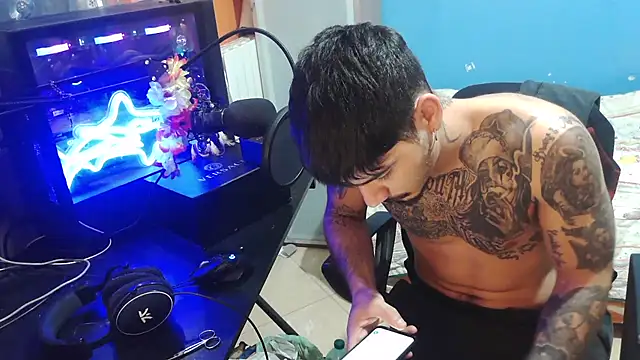 Badboyi1997 online show from October 2025 11:58:01 PM