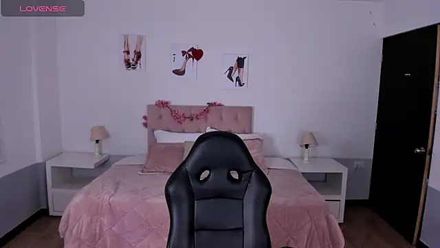 Pamela cheverry online show from March 2025 03:53:02 AM