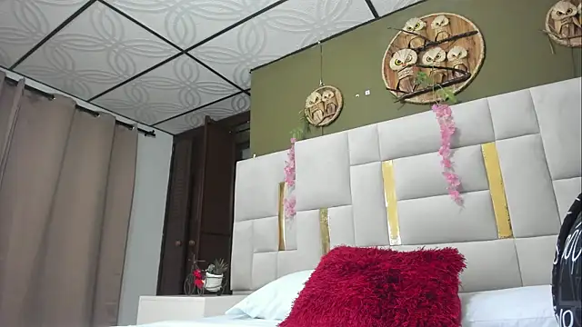 Snapshot of Mia_scarlet69 chatting on February 2026 12:26:01 PM Mia scarlet69 online show from February 2026 12:26:01 PM