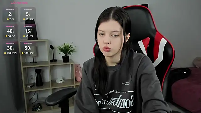 Este Glen online show from December 2024 12:56:01 AM