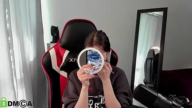 Este Glen online show from March 2025 08:09:02 AM