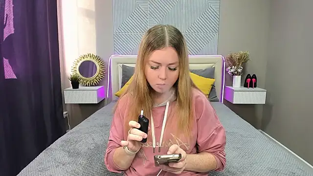 BettyBloom69 online show from September 2025 04:47:01 AM