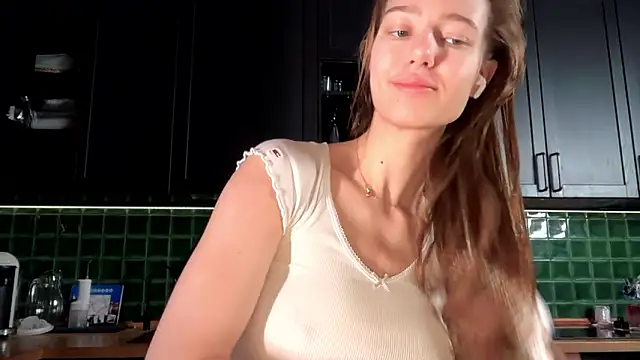 solar bella online show from February 2026 04:00:02 AM