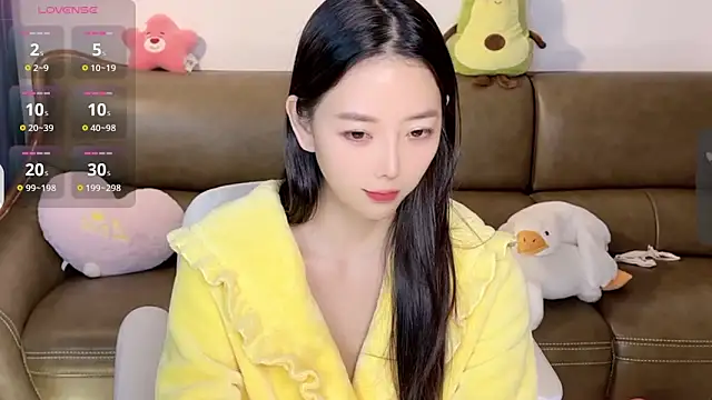 Yilin1999 online show from December 2024 05:44:01 PM