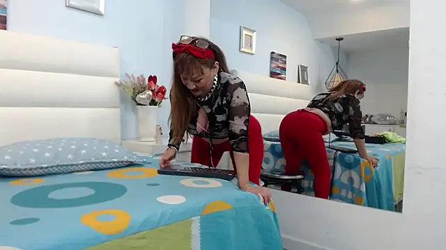 MeryLands online show from February 2025 12:03:02 PM